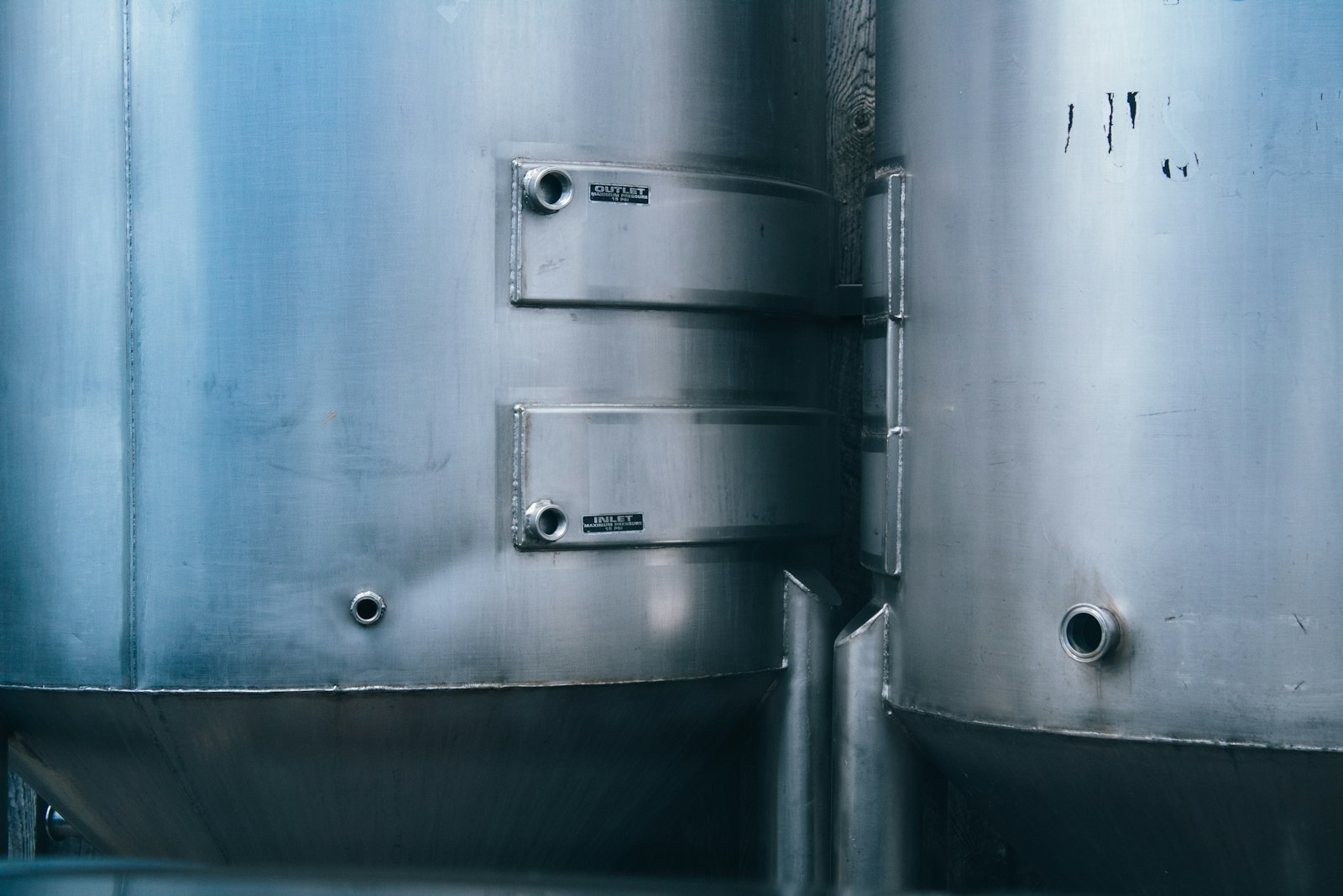 Stainless steel tank detail